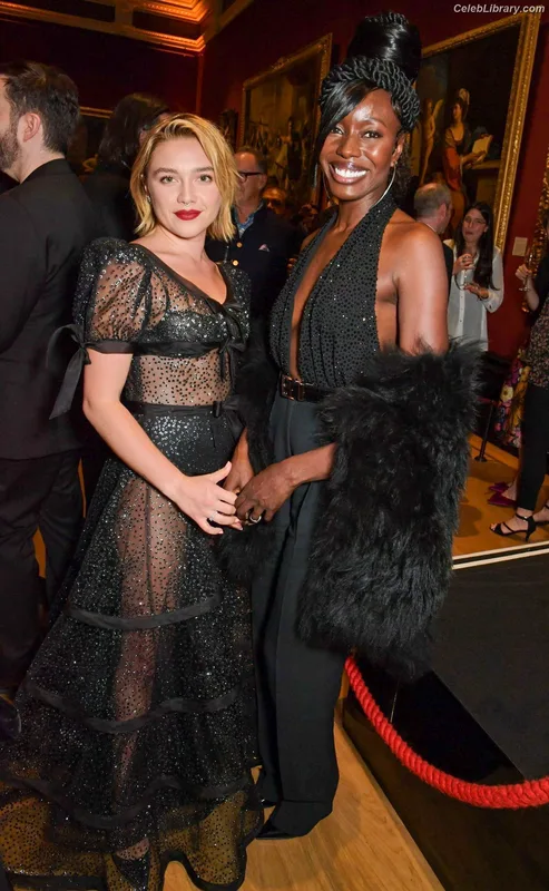 Florence Pugh photo 3 of 1242