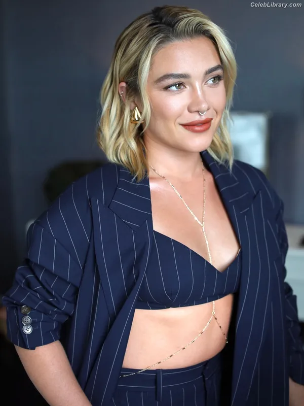 Florence Pugh photo 4 of 1242