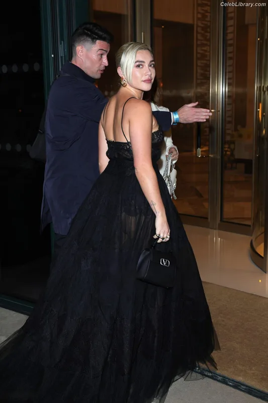 Florence Pugh photo 5 of 1242