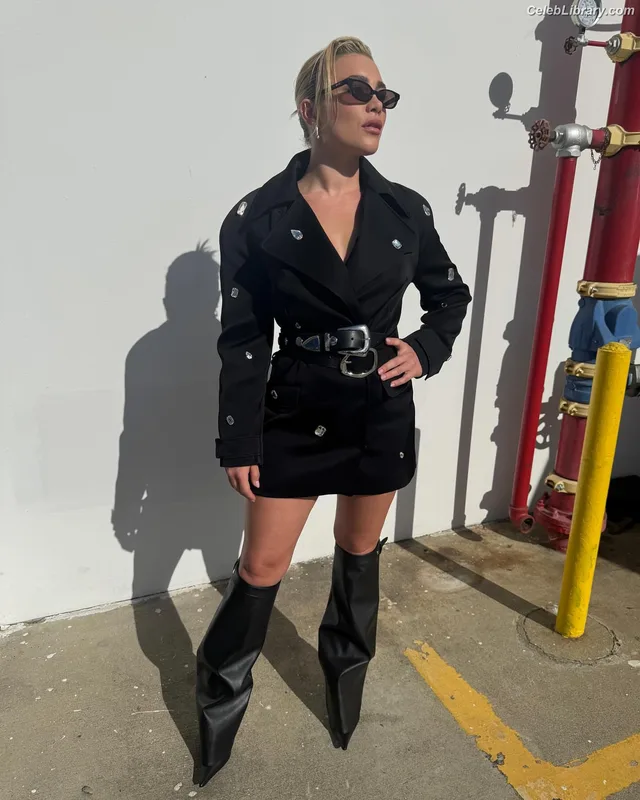 Florence Pugh photo 6 of 1242