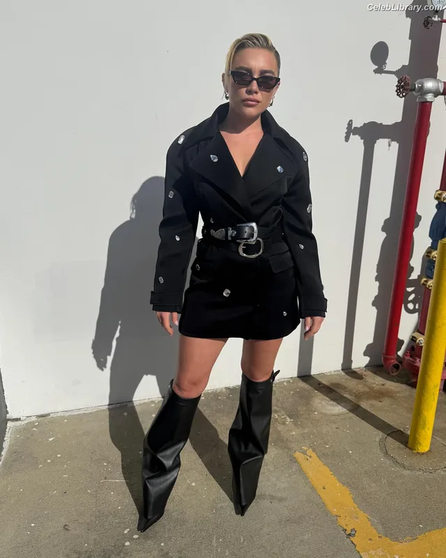 Florence Pugh photo 14 of 1242