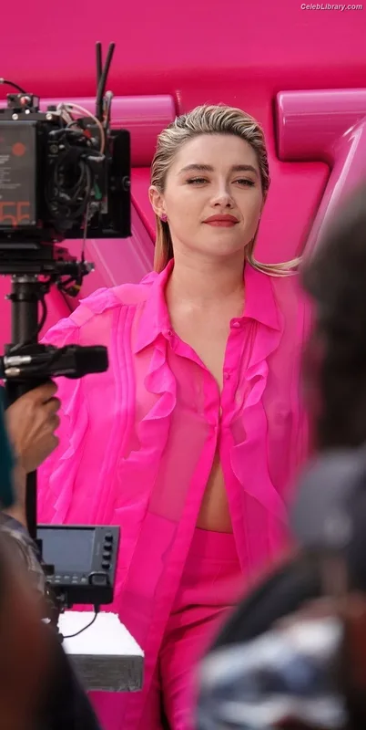 Florence Pugh photo 9 of 1242