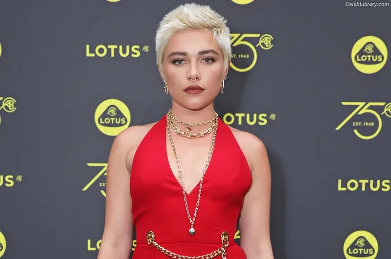 Florence Pugh photo 3 of 1242