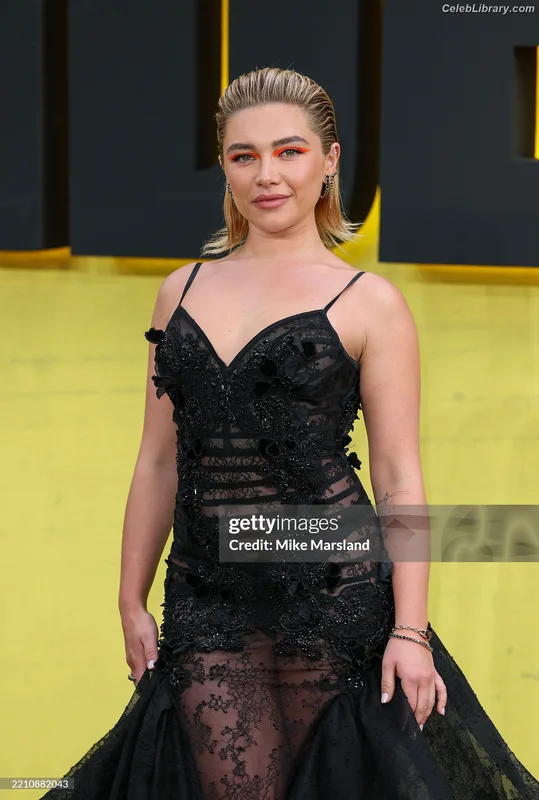 Florence Pugh photo 6 of 1242