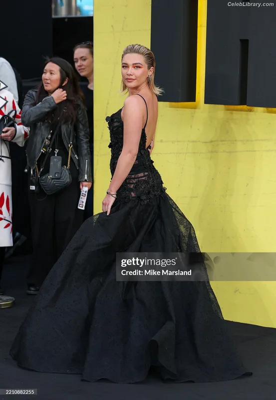 Florence Pugh photo 8 of 1242
