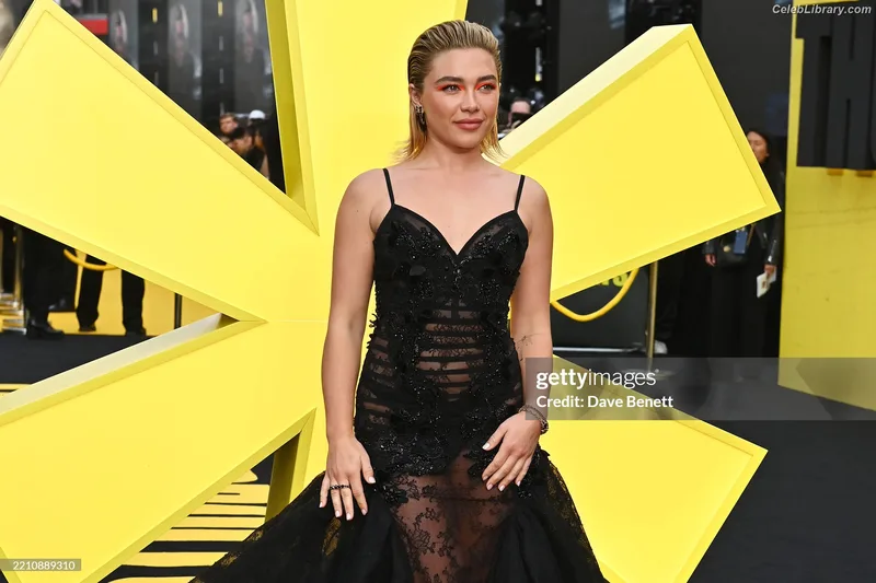Florence Pugh photo 10 of 1242