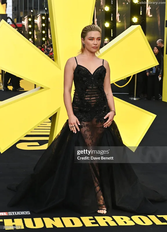 Florence Pugh photo 11 of 1242