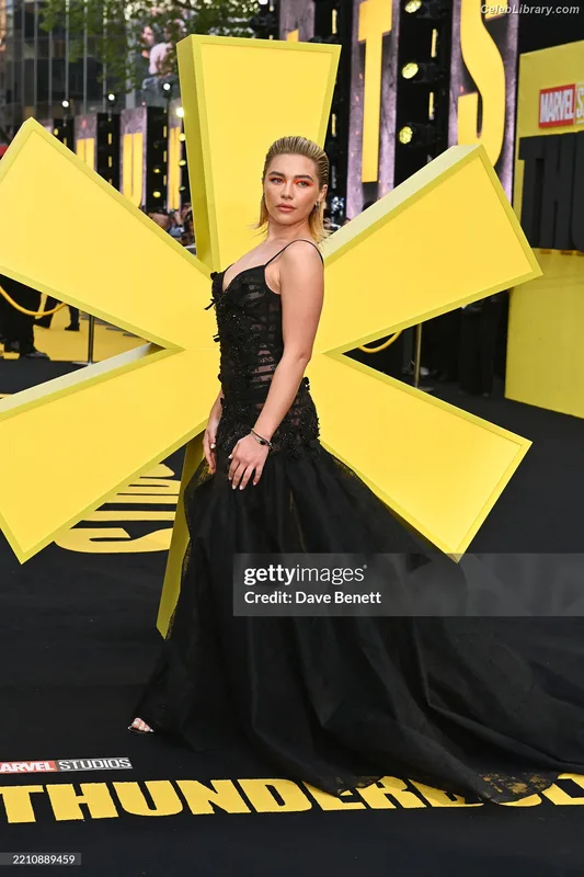 Florence Pugh photo 13 of 1242