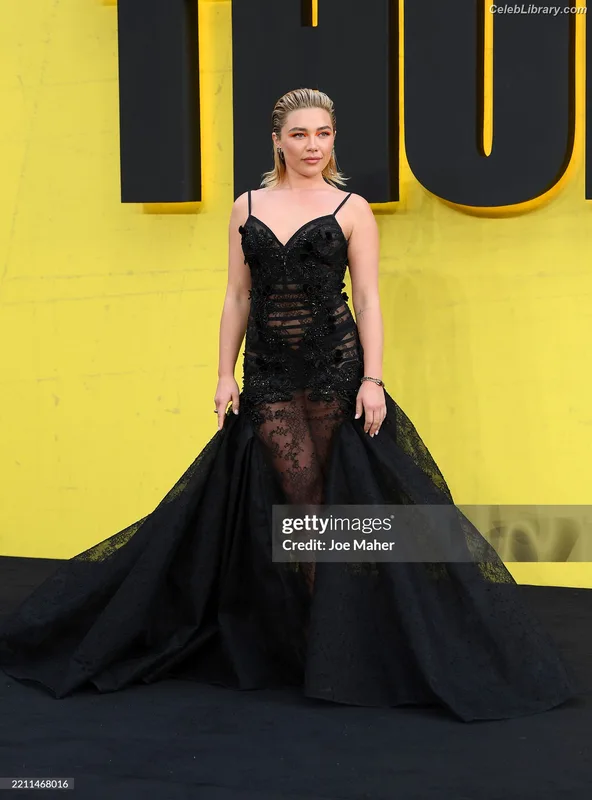 Florence Pugh photo 19 of 1242