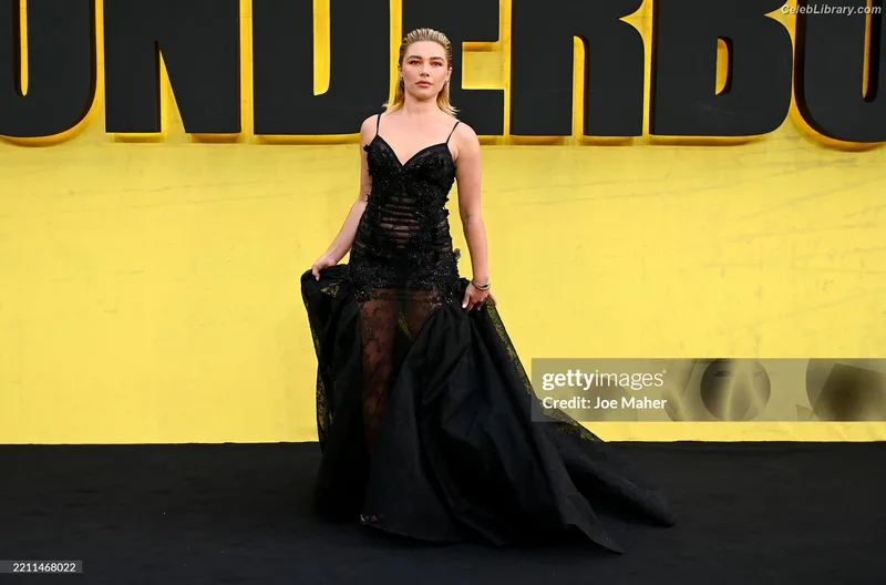 Florence Pugh photo 20 of 1242