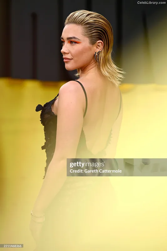 Florence Pugh photo 24 of 1242