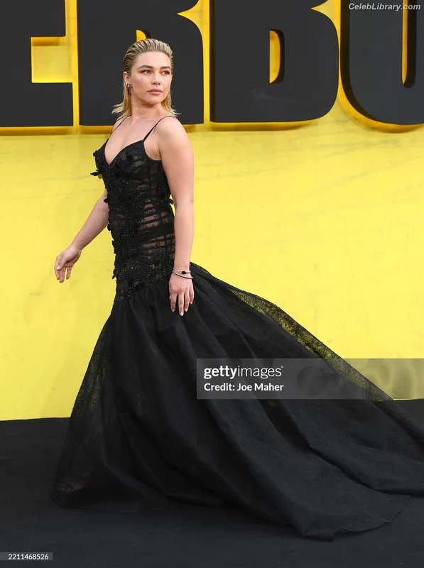 Florence Pugh photo 3 of 1242