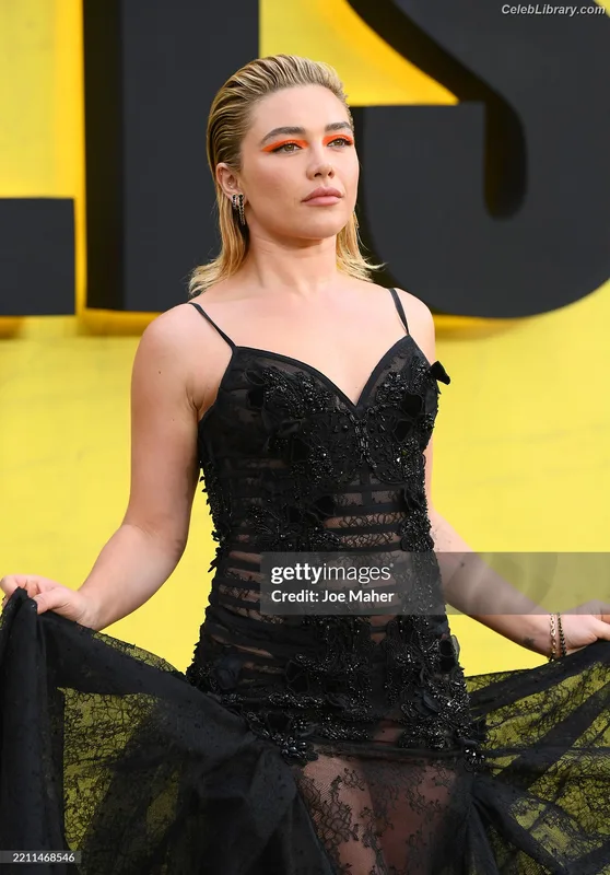 Florence Pugh photo 5 of 1242