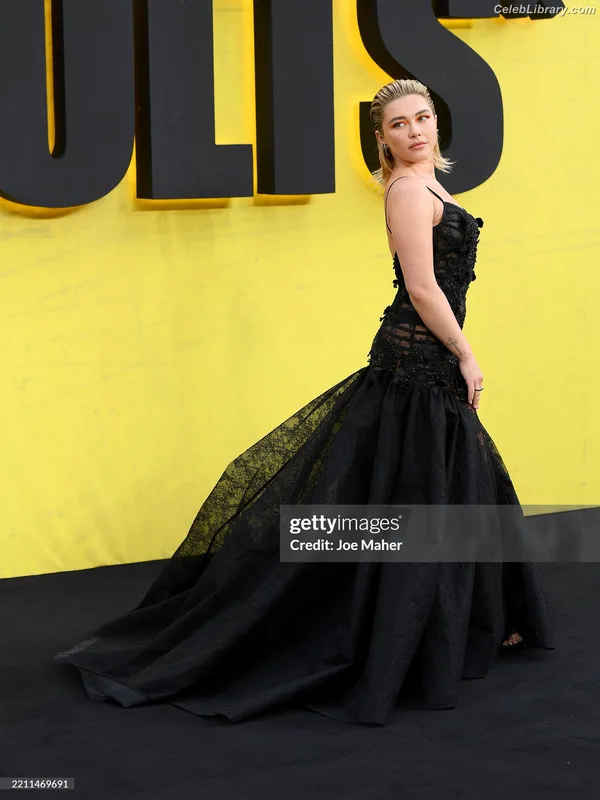 Florence Pugh photo 11 of 1242