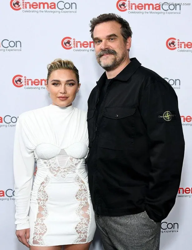 Florence Pugh photo 18 of 1242