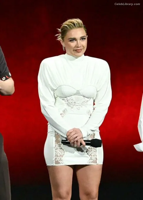 Florence Pugh photo 2 of 1242