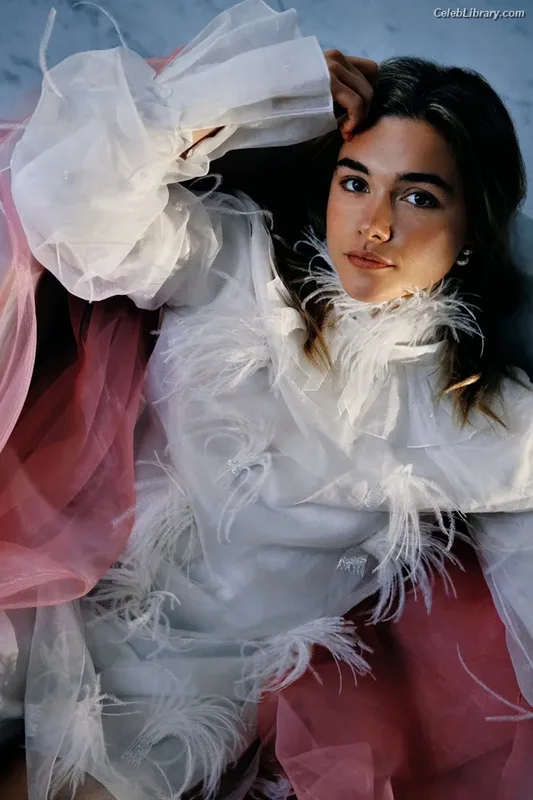 Florence Pugh photo 18 of 1242