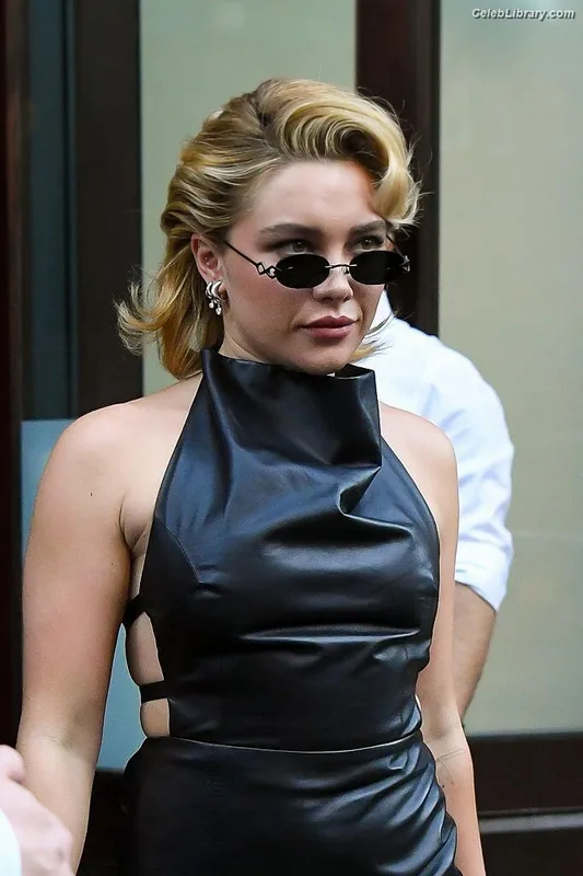 Florence Pugh photo 24 of 1242