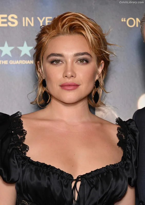 Florence Pugh photo 18 of 1242