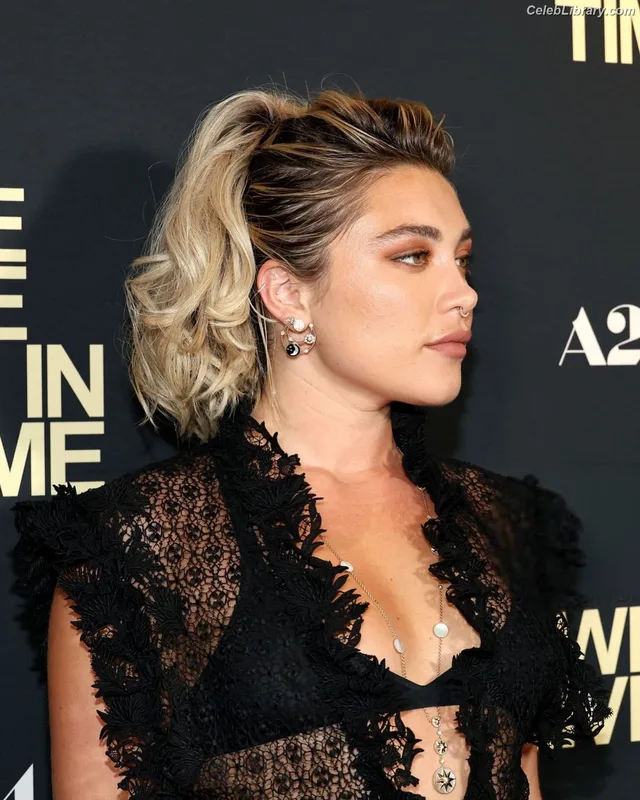 Florence Pugh photo 20 of 1242