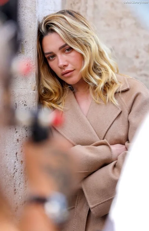 Florence Pugh photo 9 of 1242