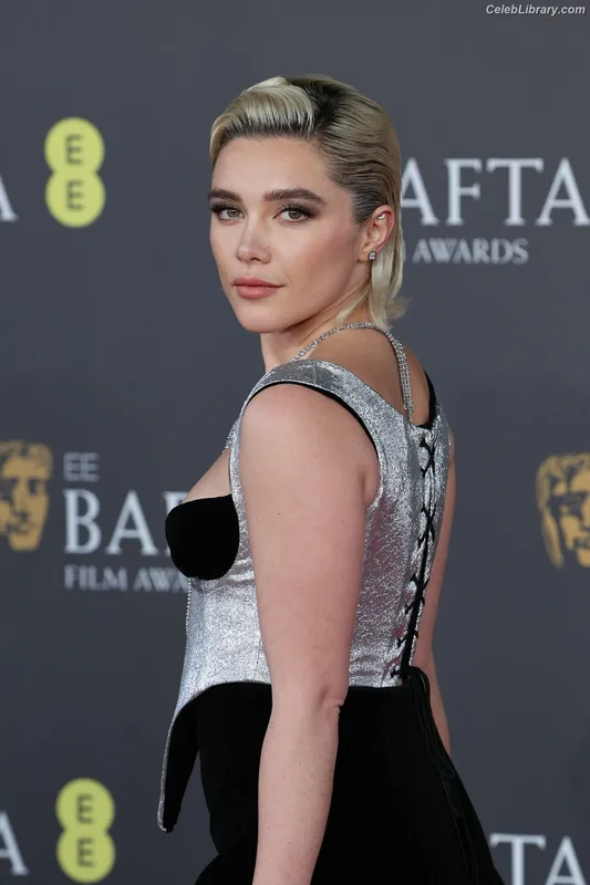 Florence Pugh photo 18 of 1242