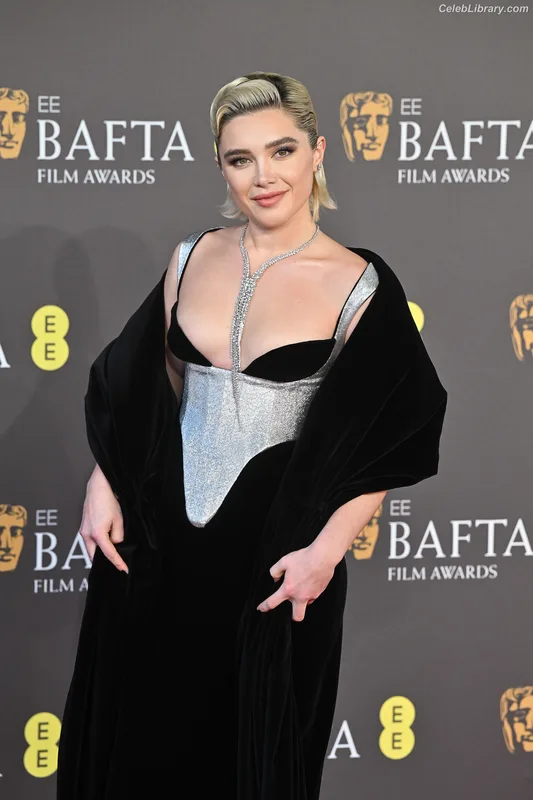 Florence Pugh photo 20 of 1242