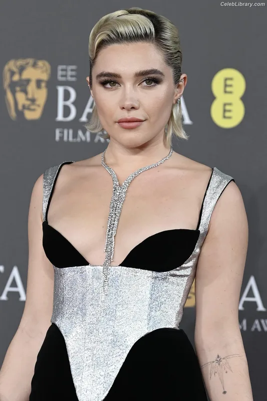 Florence Pugh photo 2 of 1242