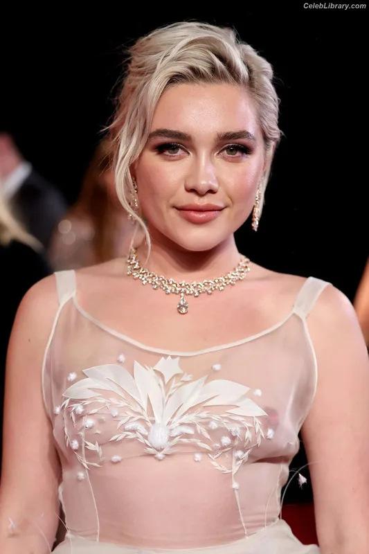 Florence Pugh photo 5 of 1242