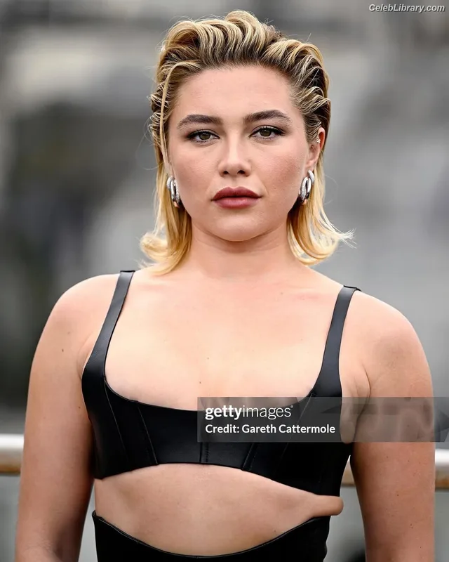 Florence Pugh photo 10 of 1242