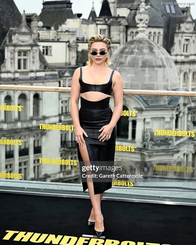 Florence Pugh photo 12 of 1242