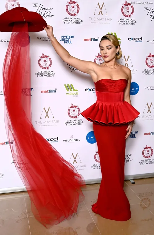 Florence Pugh photo 11 of 1242