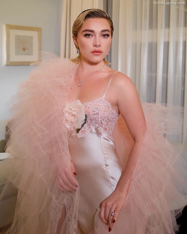 Florence Pugh photo 16 of 1242
