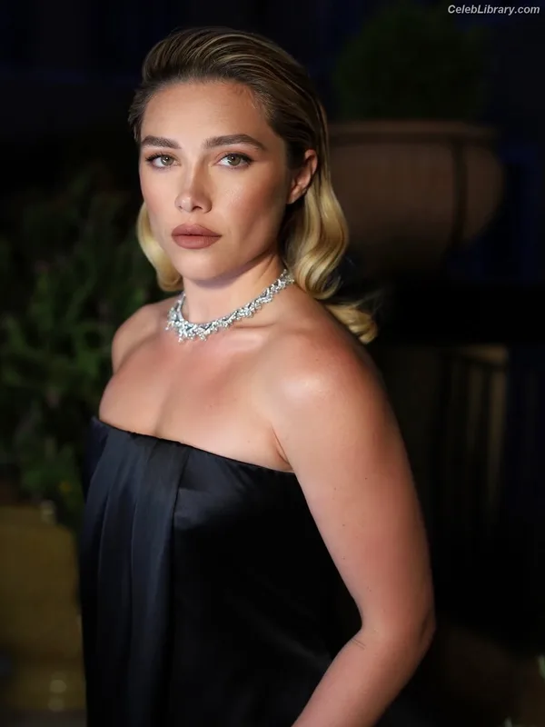Florence Pugh photo 10 of 1242