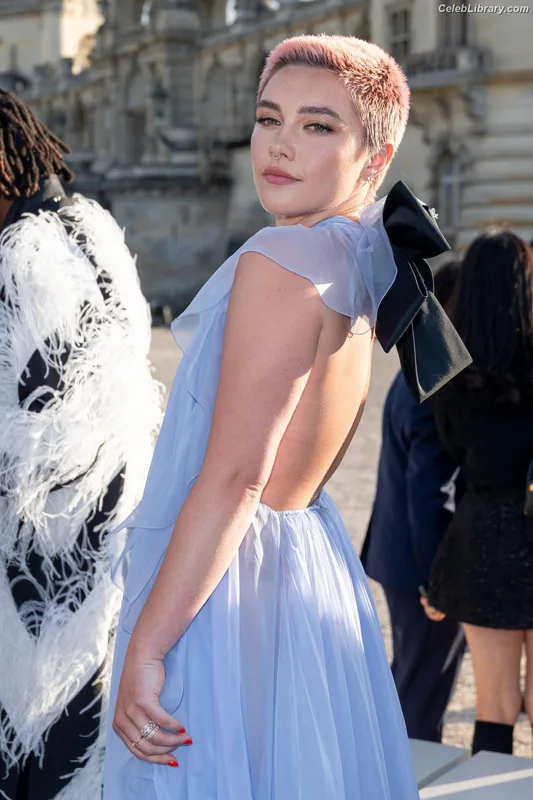Florence Pugh photo 15 of 1242
