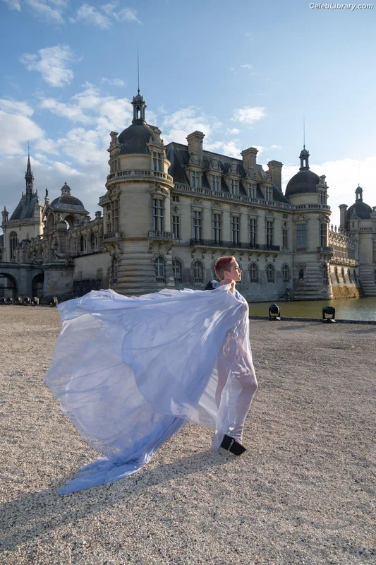Florence Pugh photo 5 of 1242