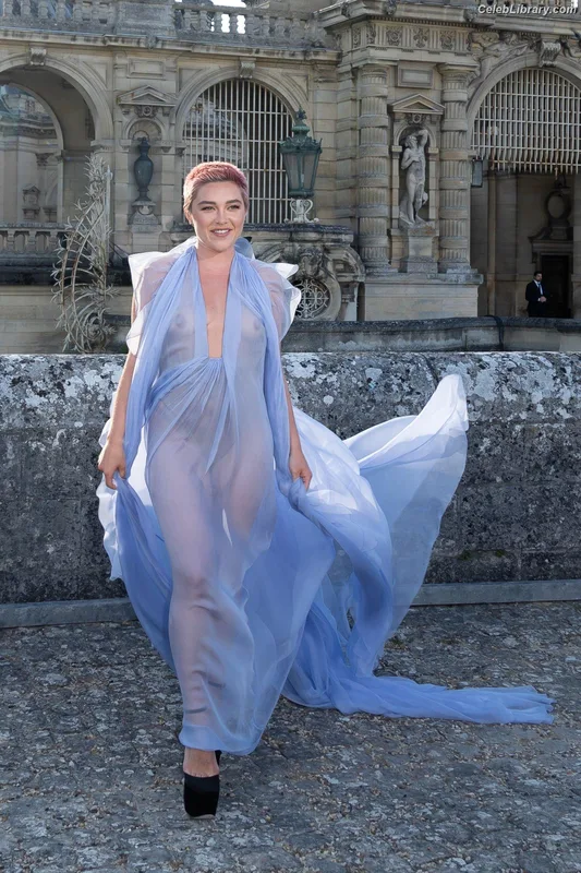 Florence Pugh photo 8 of 1242