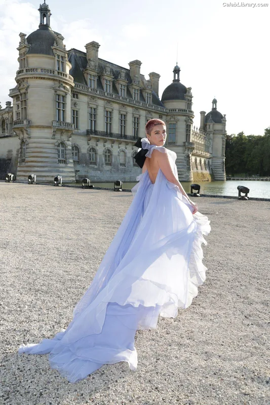 Florence Pugh photo 9 of 1242