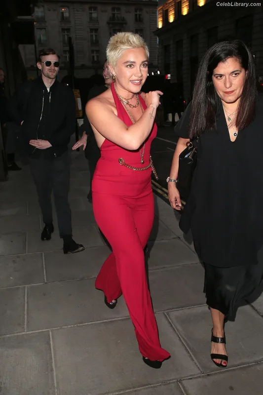 Florence Pugh photo 13 of 1242