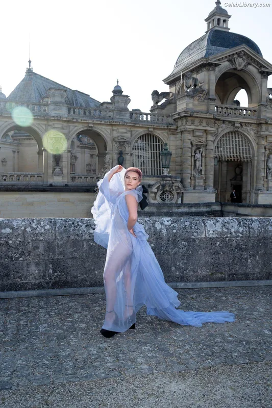 Florence Pugh photo 15 of 1242