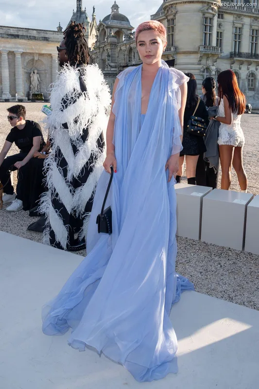 Florence Pugh photo 14 of 1242