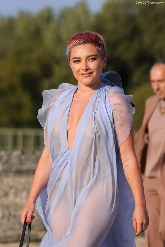 Florence Pugh photo 11 of 1242