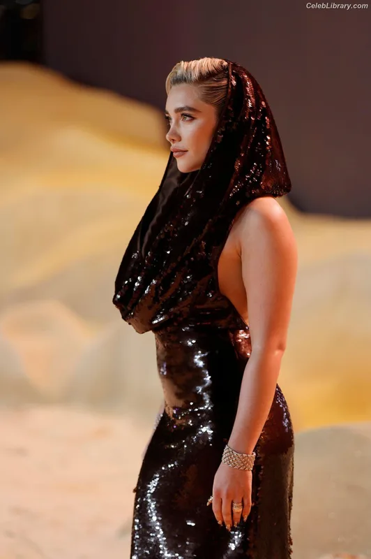 Florence Pugh photo 16 of 1242