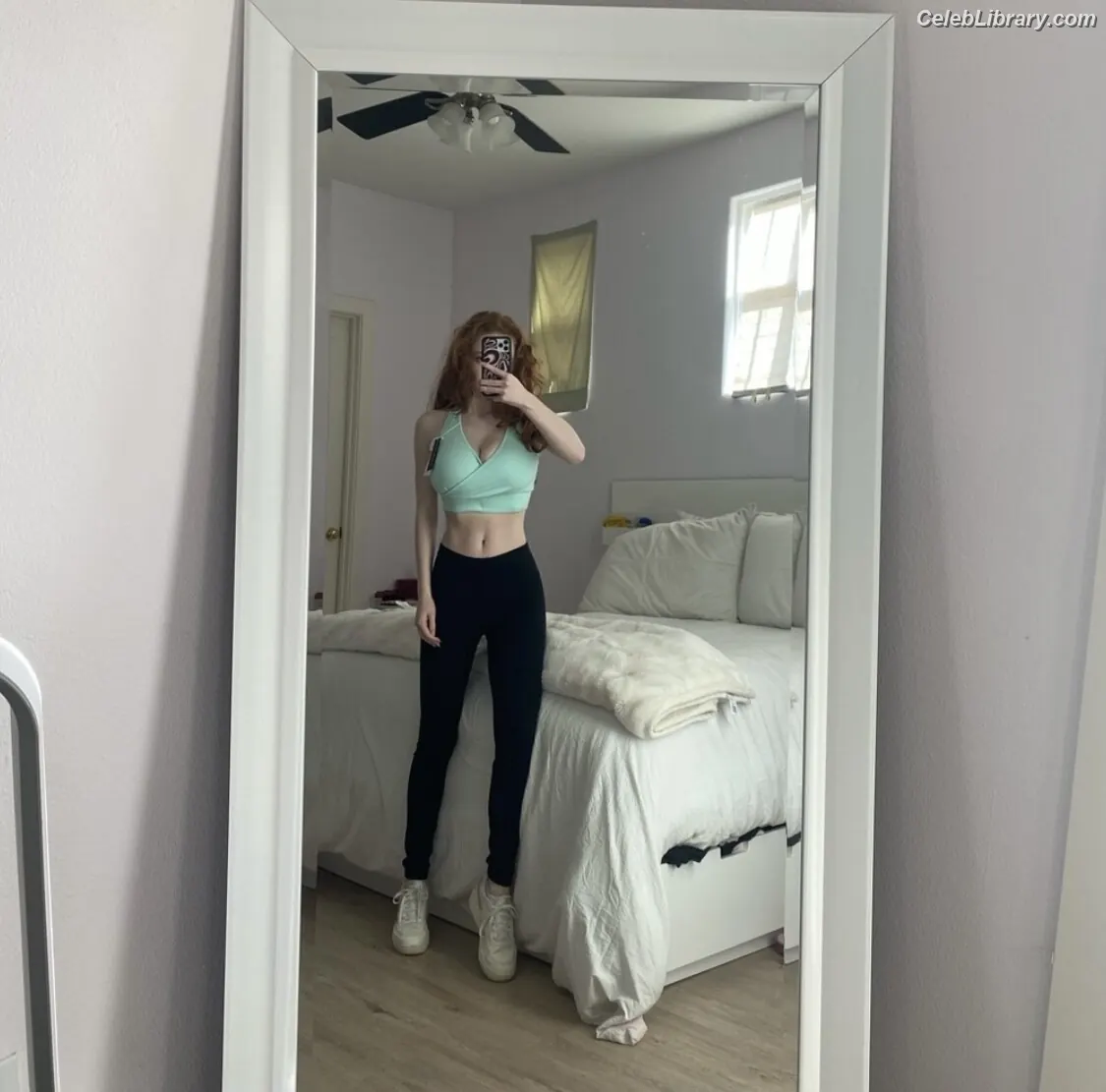 Francesca Capaldi photo 3 of 836