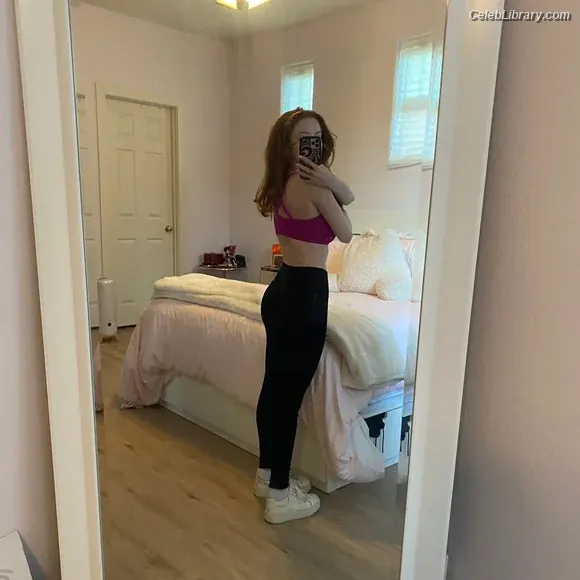 Francesca Capaldi photo 18 of 836