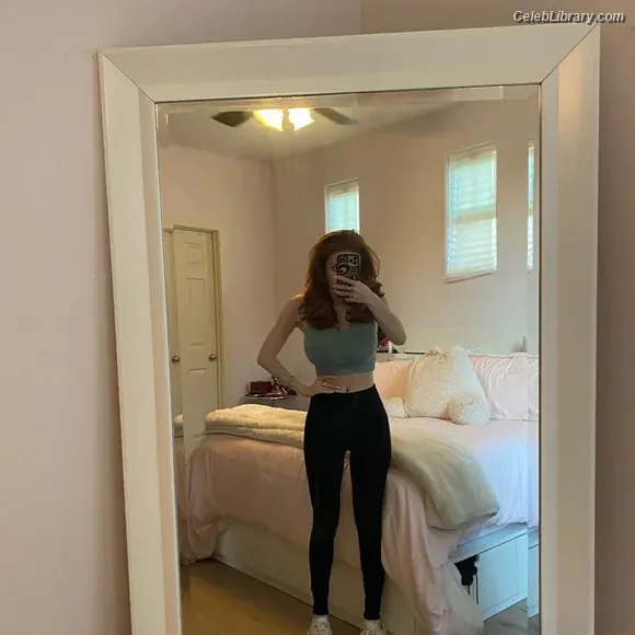 Francesca Capaldi photo 5 of 836