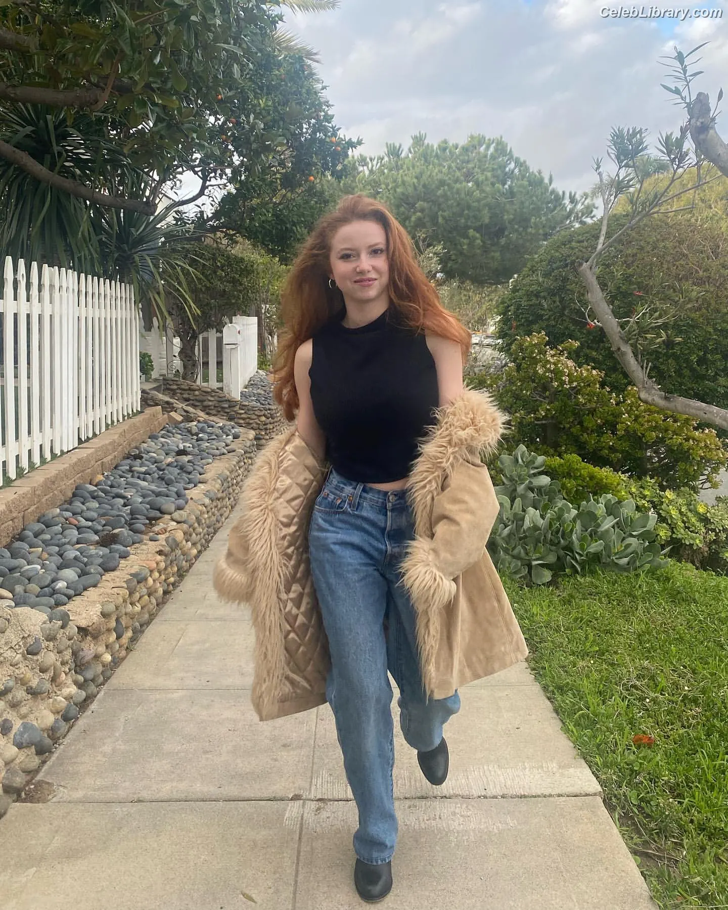 Francesca Capaldi photo 21 of 836