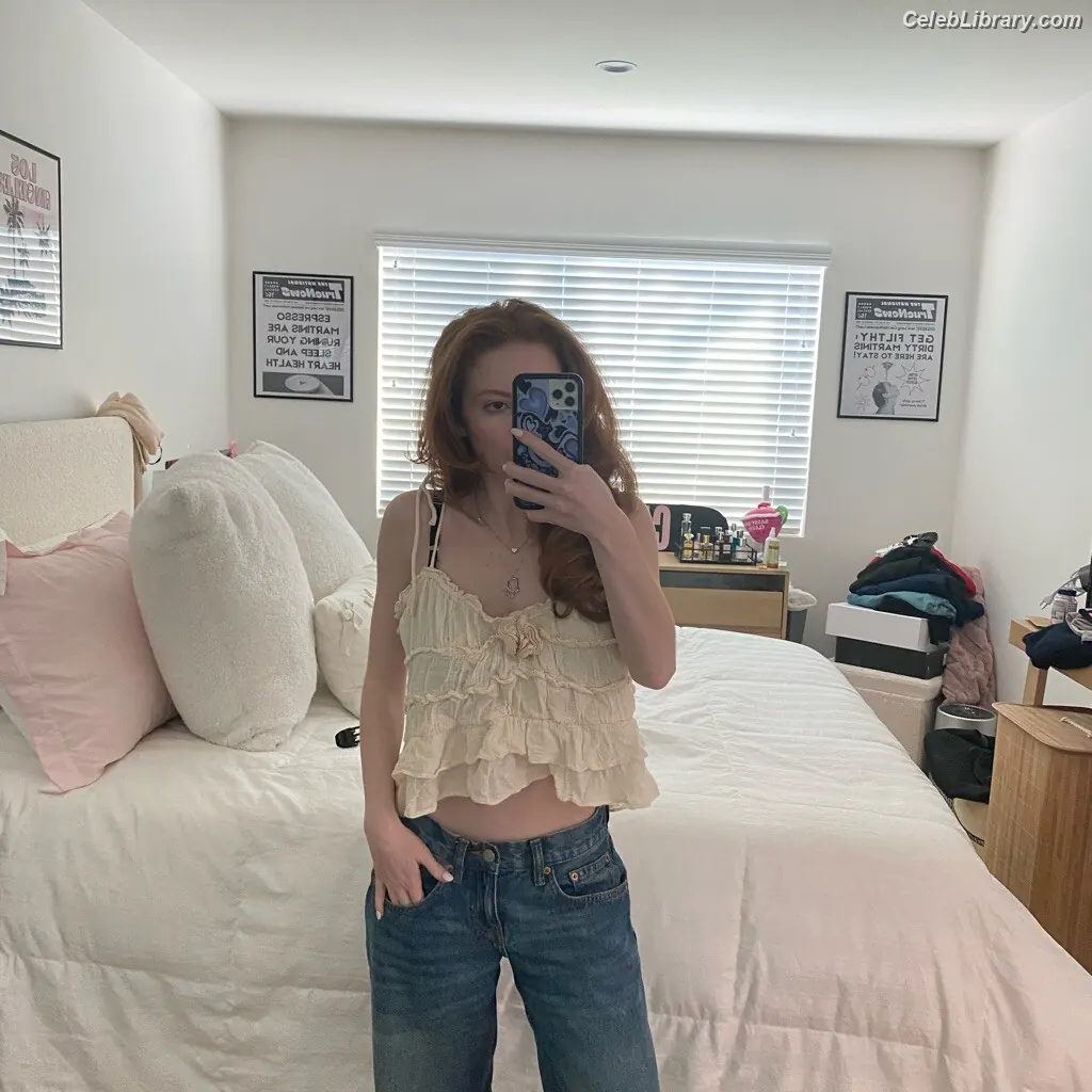Francesca Capaldi photo 7 of 836