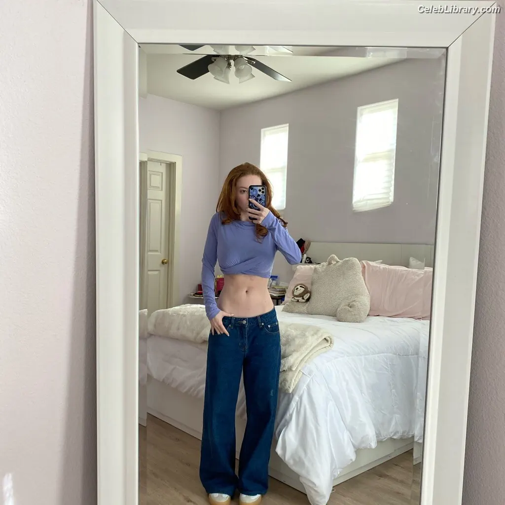 Francesca Capaldi photo 3 of 836