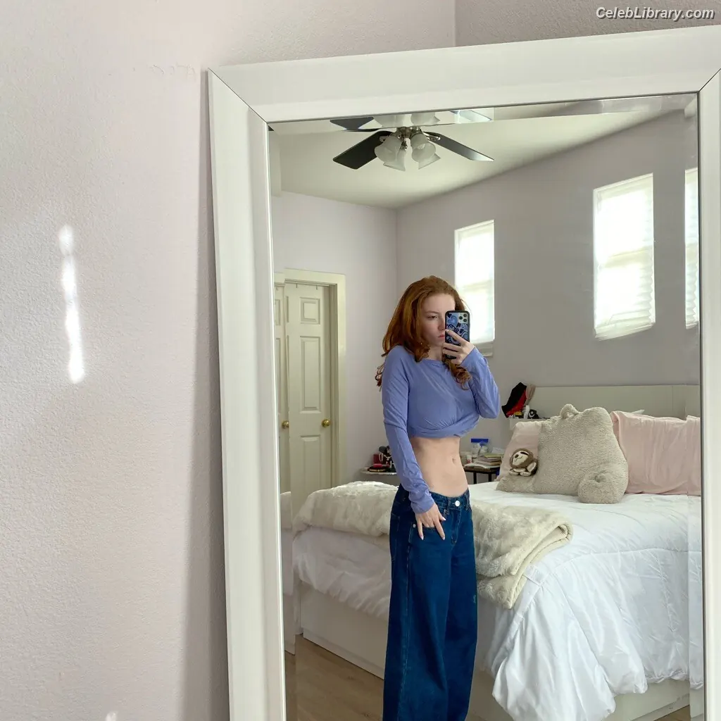 Francesca Capaldi photo 4 of 836